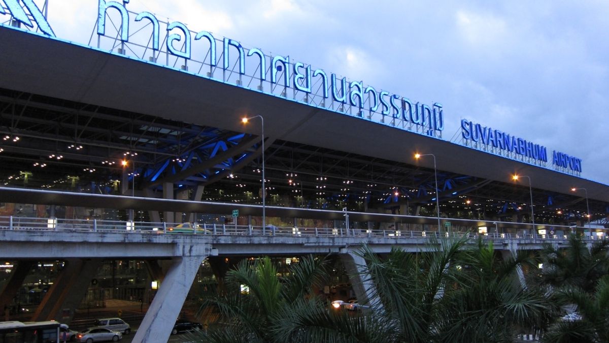 rental car airport bangkok